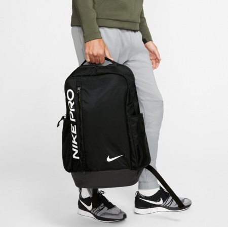 botsen stuk Gebeurt Nike Vapor Power 2.0 Training Backpack | Black|White - forrunnersbyrunners
